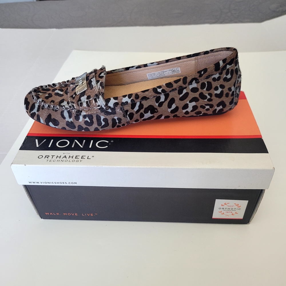 Vionic Gray, Black, Brown Leopard Print Women's Loafers Size 7 1/2 Med